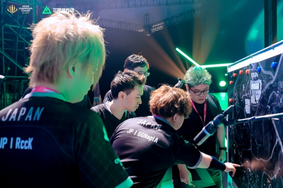 继续以他们 继续以他们